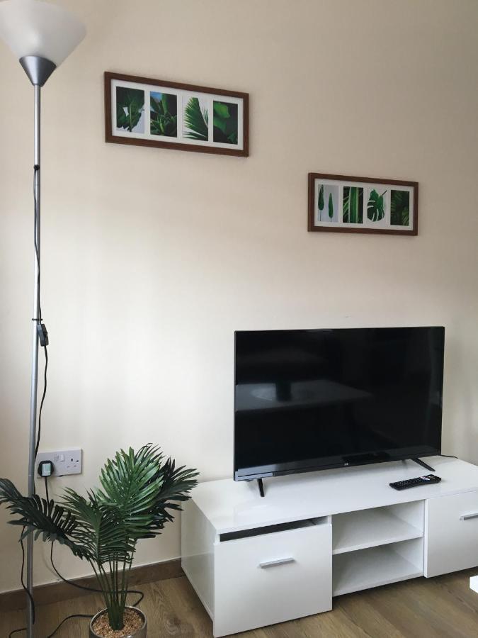 Modern 1 Bedroom Flat Perfect For Match Or City Break Liverpool Esterno foto